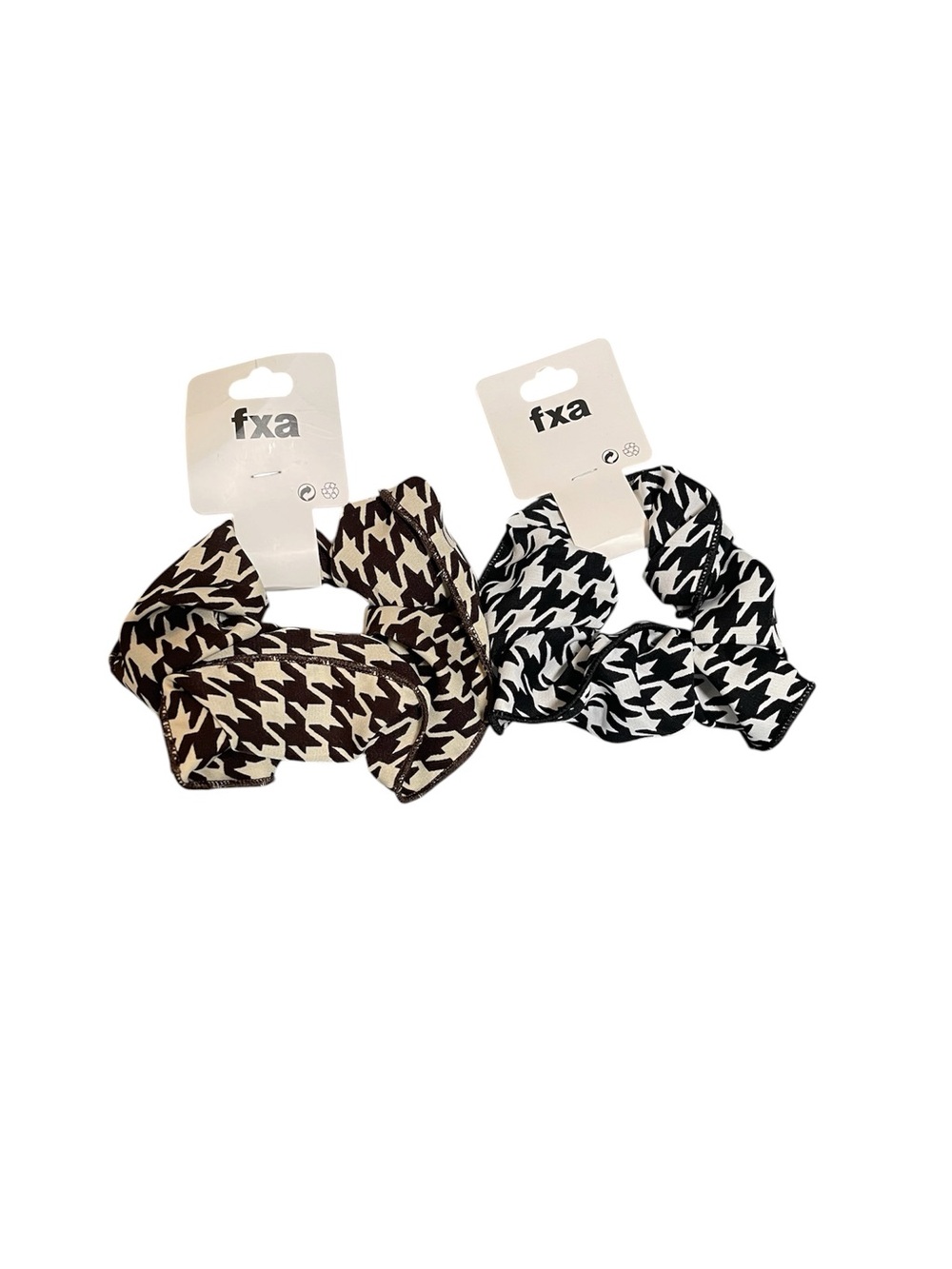 🤑 5/$25 Houndstooth Scrunchie Set of 2 - Black & White